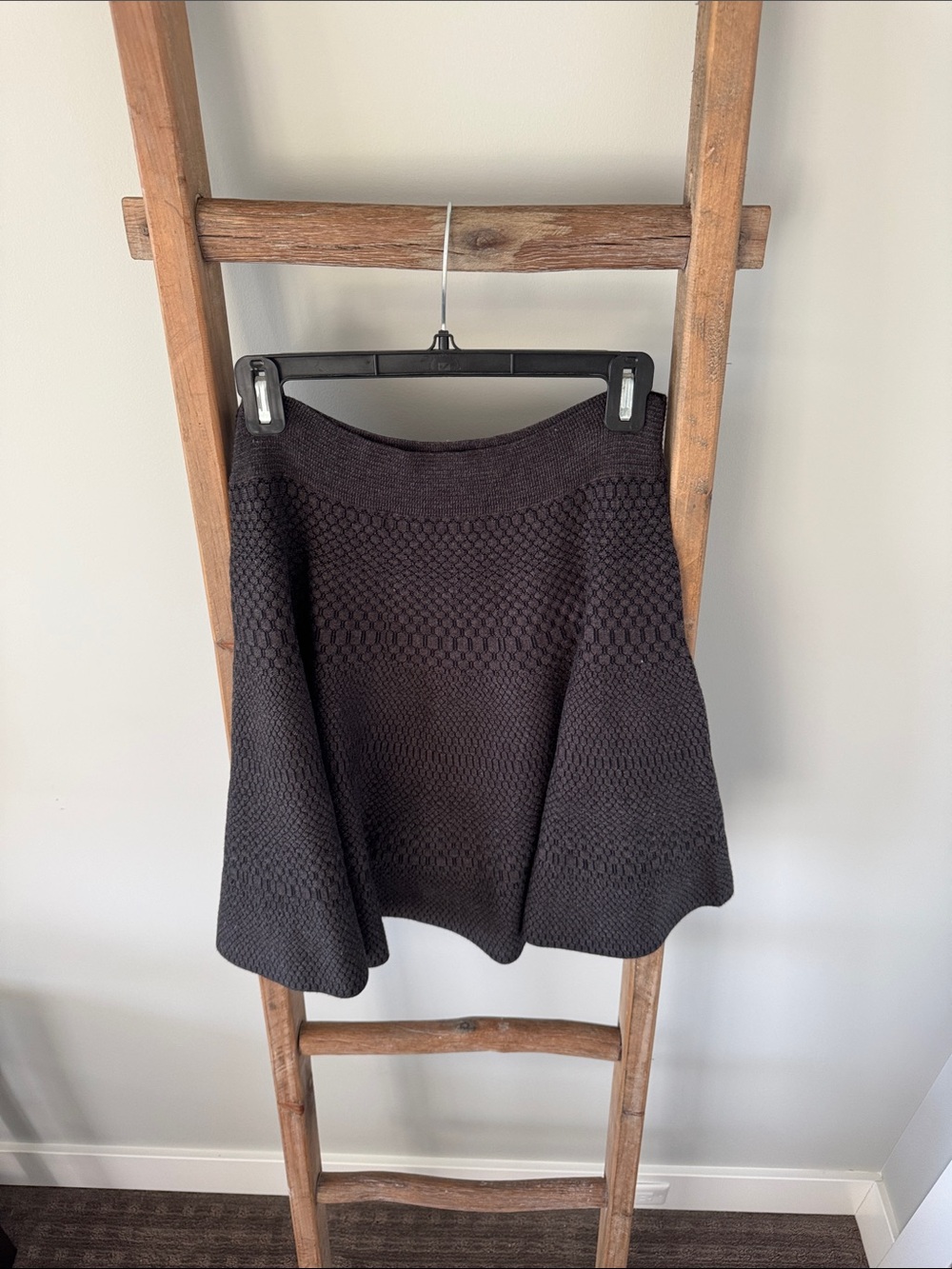 Women's Textured Knit Flared Skirt - grey